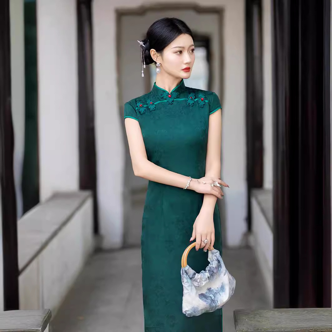 墨绿色旗袍气质高端少女改良复古2024年新款中国风连衣裙夏季长款