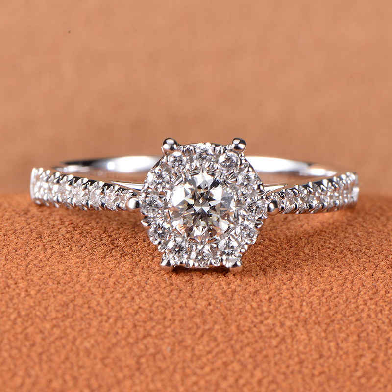 18k白金天然钻石戒指女六爪结婚钻戒9围1显大克拉效果真钻戒指