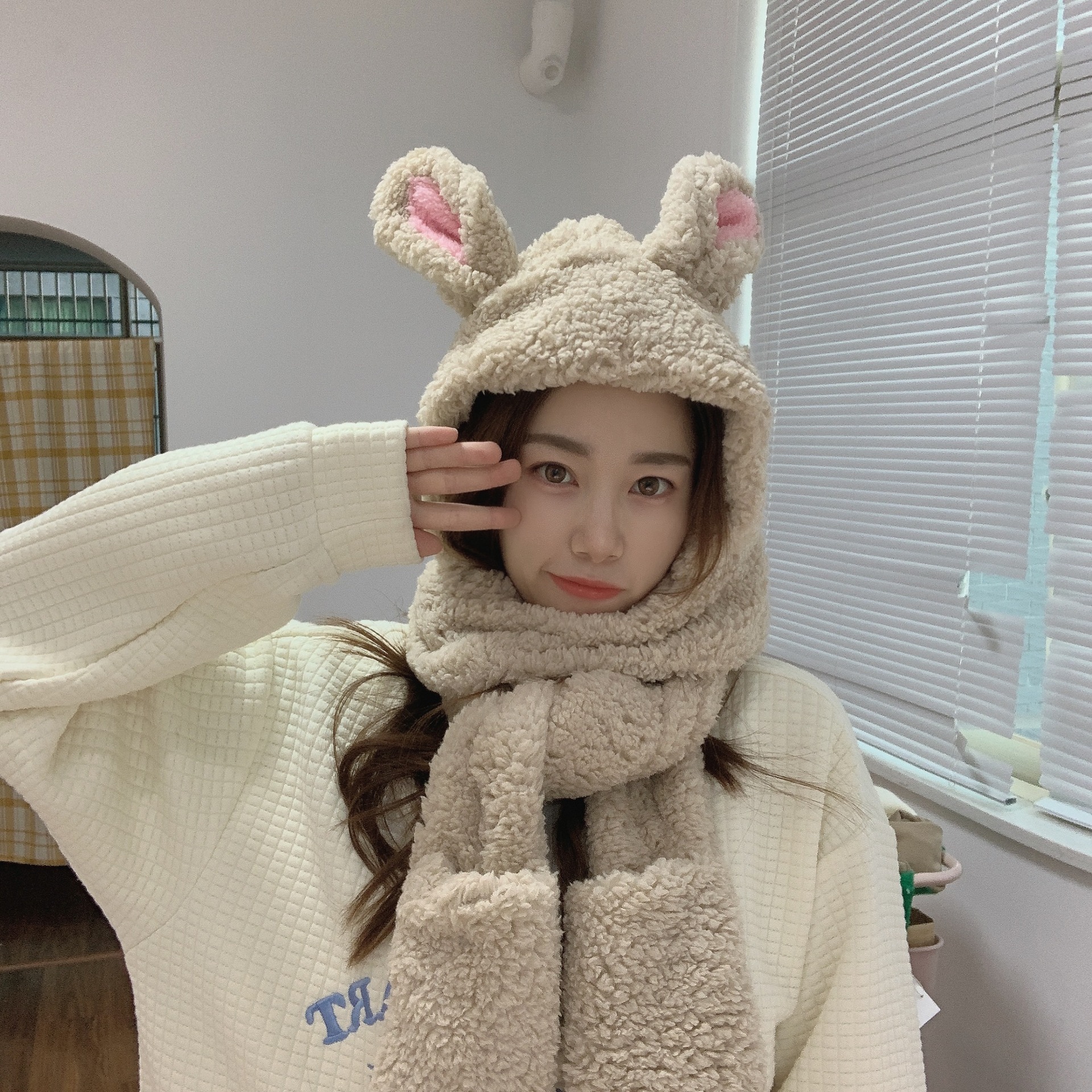 Cute Rabbit Ear Protection Hat Scarf Integrated Women's Autumn and Winter Sweet Student Hooded Plush Warm Scarf Korean Fashion