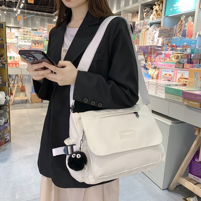 Korean Style Messenger Bag for Women Harajuku Tooling Style Letter Shoulder Bag Hong Kong Style Retro All-Match Casual Student Messenger Bag Women