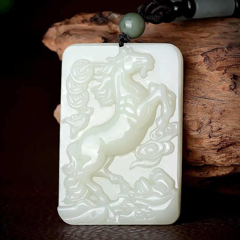 新疆和田玉生肖马挂件白玉马吊坠马上有钱牌子 玉石雕刻玉马吊坠