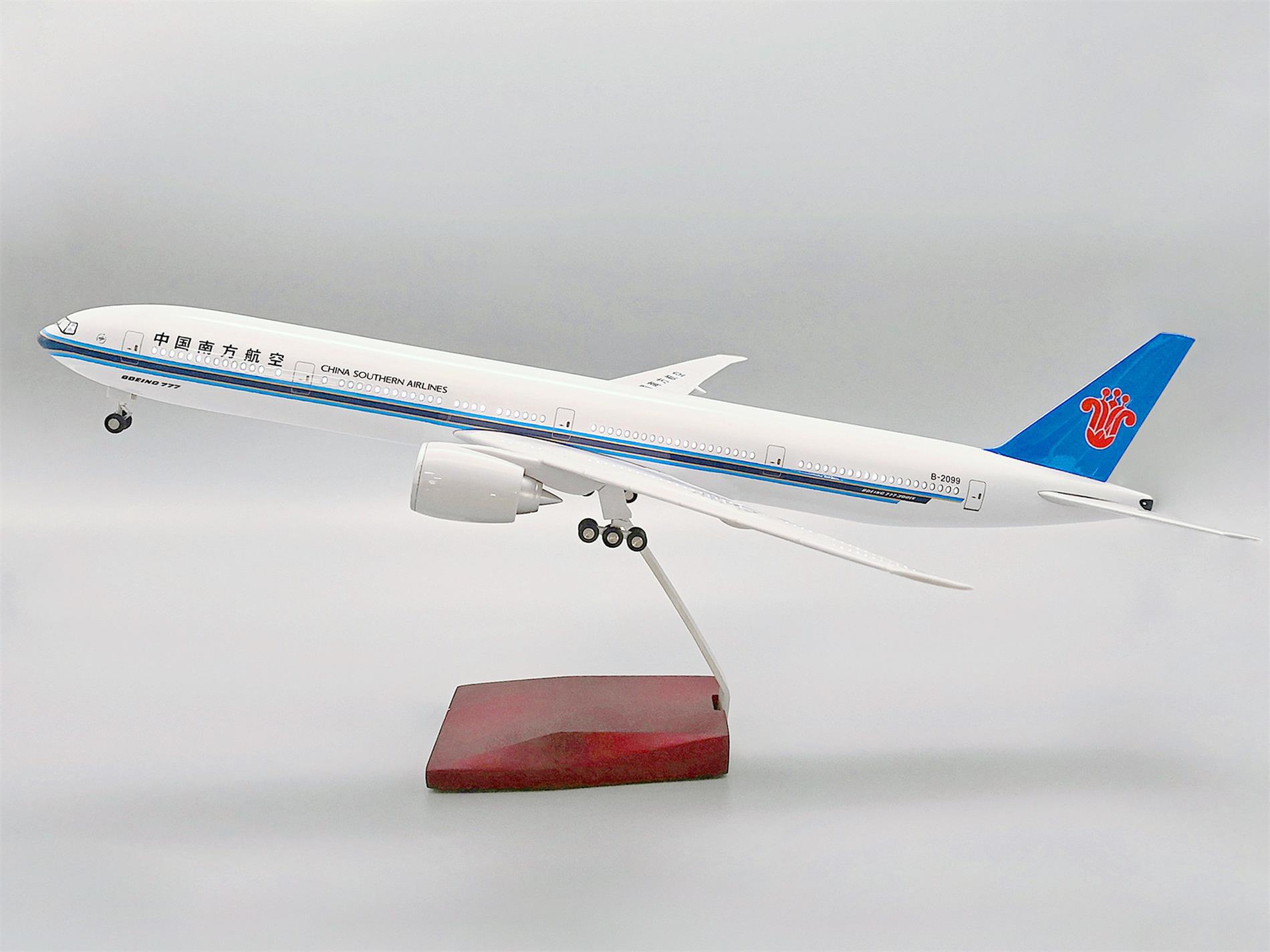 波音777中国国际航空爱国声控灯光起落架轮子礼品摆件飞机模型