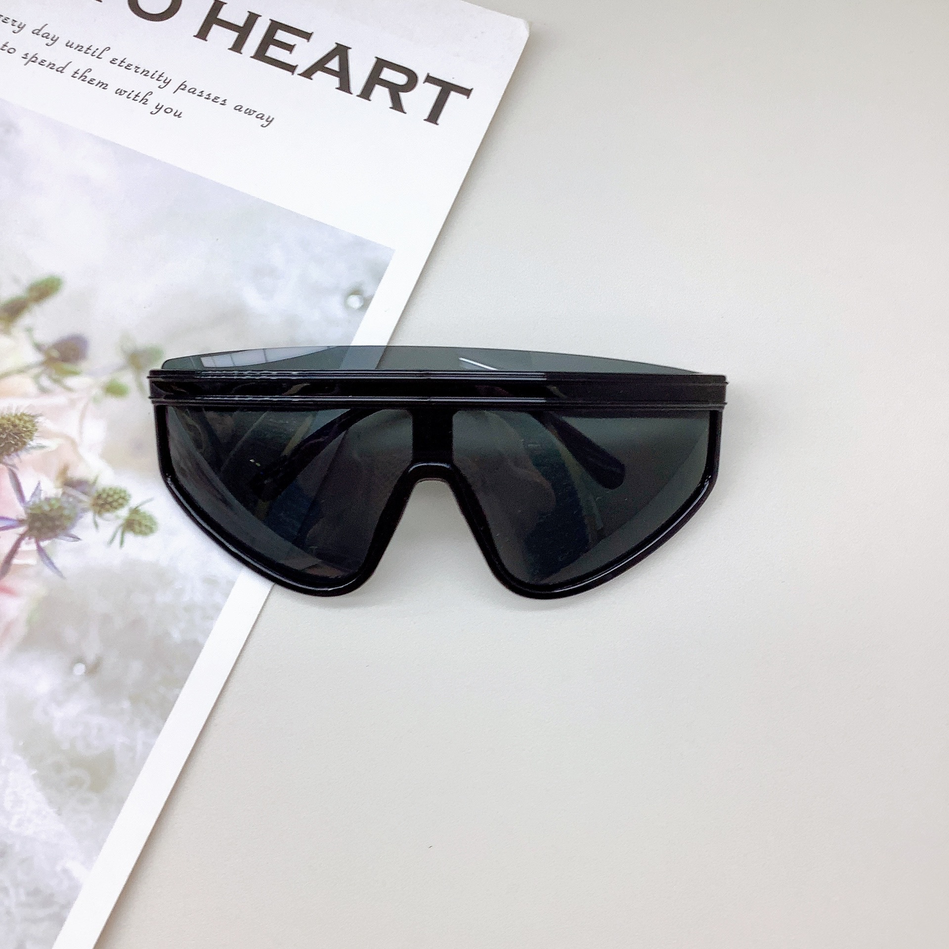 New Kids Sunglasses Fashion Baby Sunglasses One-Piece Cool Cycling Boys Girls Glasses Cross-Border Hot Selling Tide