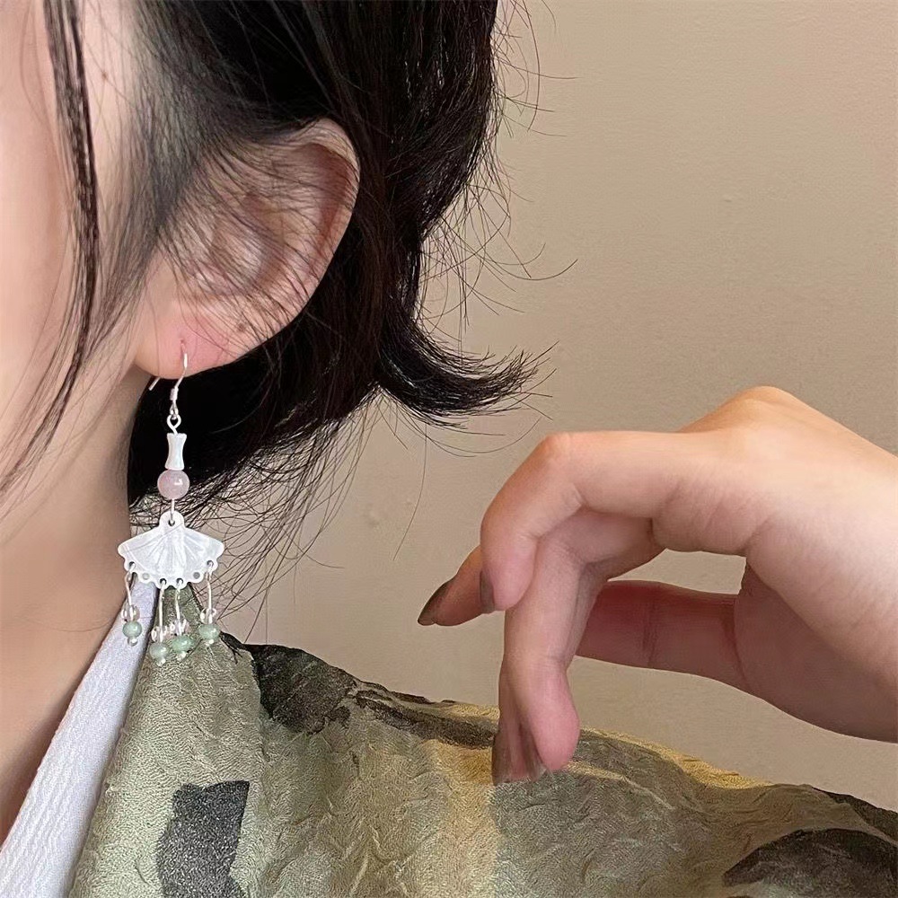 New Chinese Style Earrings Niche Design Elegant Fan Leaf Tassel Earrings Long Chinese Style Earrings 2023 New