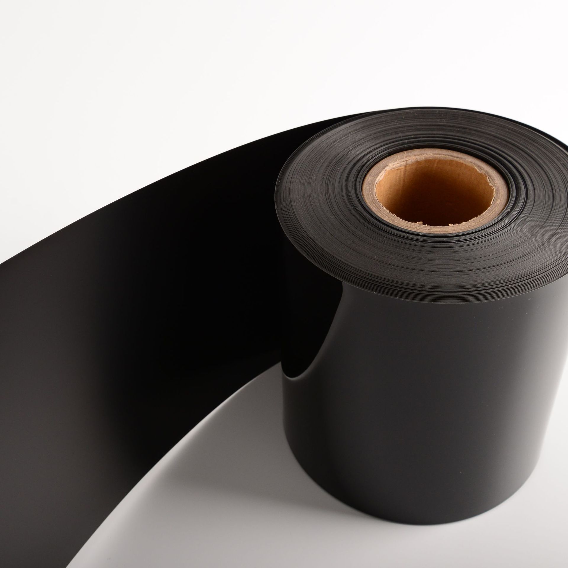 厂家供应黑色ps塑料片材 哑光ps吸塑卷材 镜面哑光ps卷材