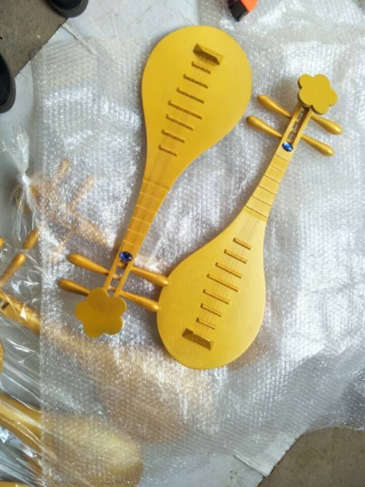 仿真琵琶道具木制反弹原木手工金色图案乐器拍摄白色民乐玩具轻便