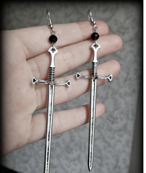 剑匕首黑色珠子耳环哥特式暗黑系剑耳环欧美跨境饰品时尚珠宝