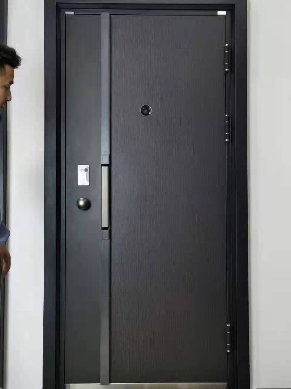 防盗门宅配现代简约智能入户门带嵌入式指纹密码锁安全门甲级工厂