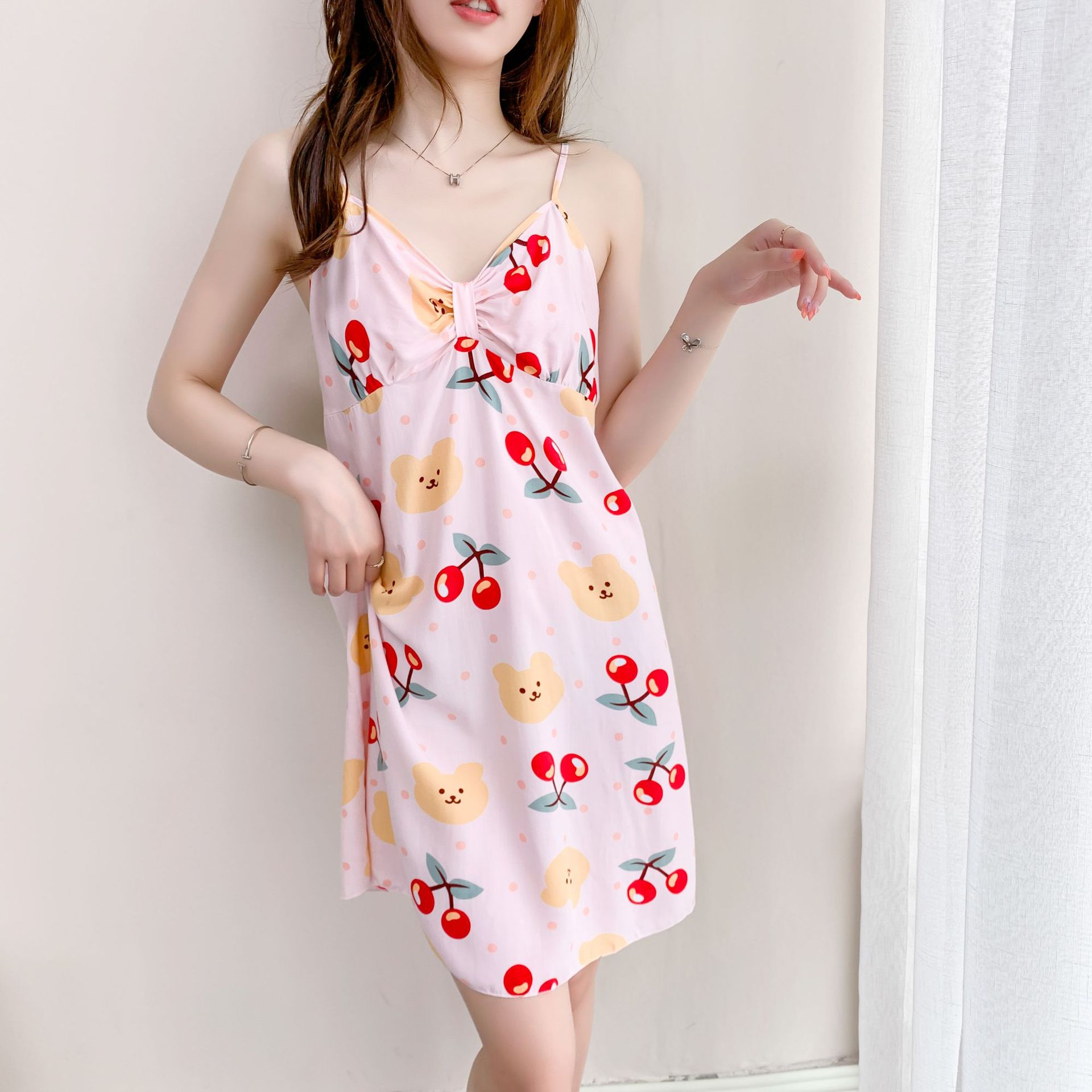 绵绸吊带睡裙女 夏季新款性感v领舒适少女小清新家居服学生睡衣