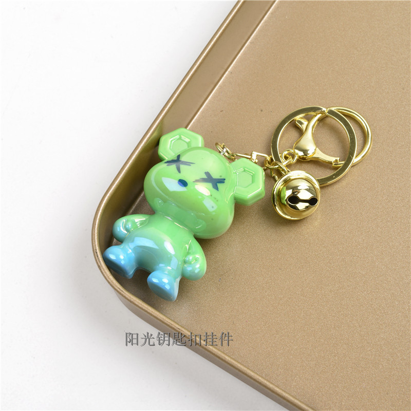 2022 Winter New Cartoon Pattern Keychain Internet Hot Violent Bear Gradient Color Keychain