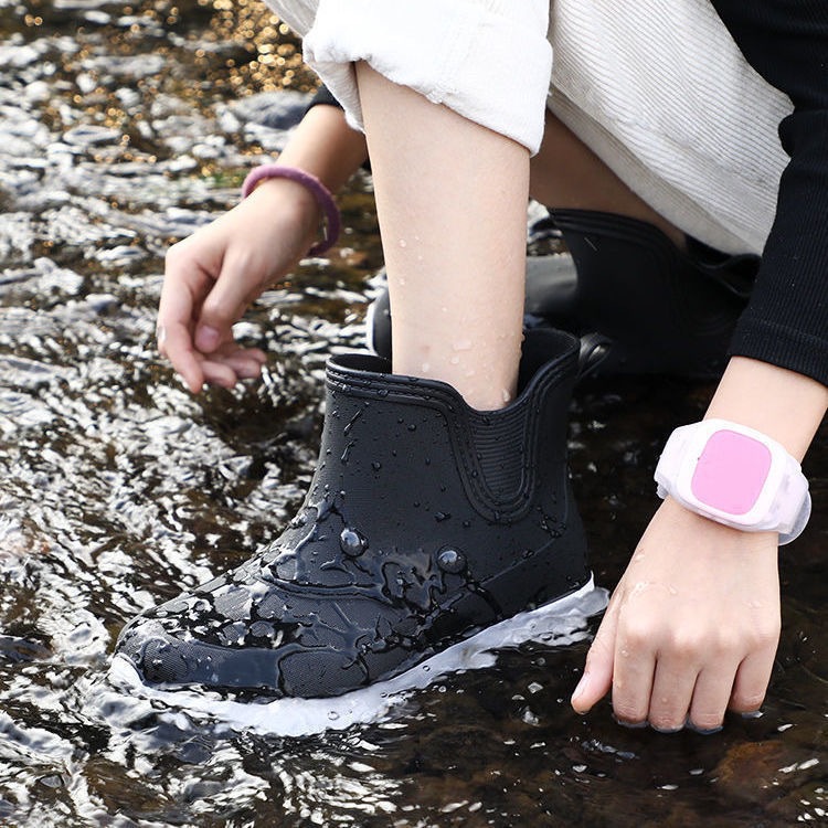 2021新款儿童雨鞋外穿幼儿小学生时尚雨靴中筒水鞋男童女童胶鞋
