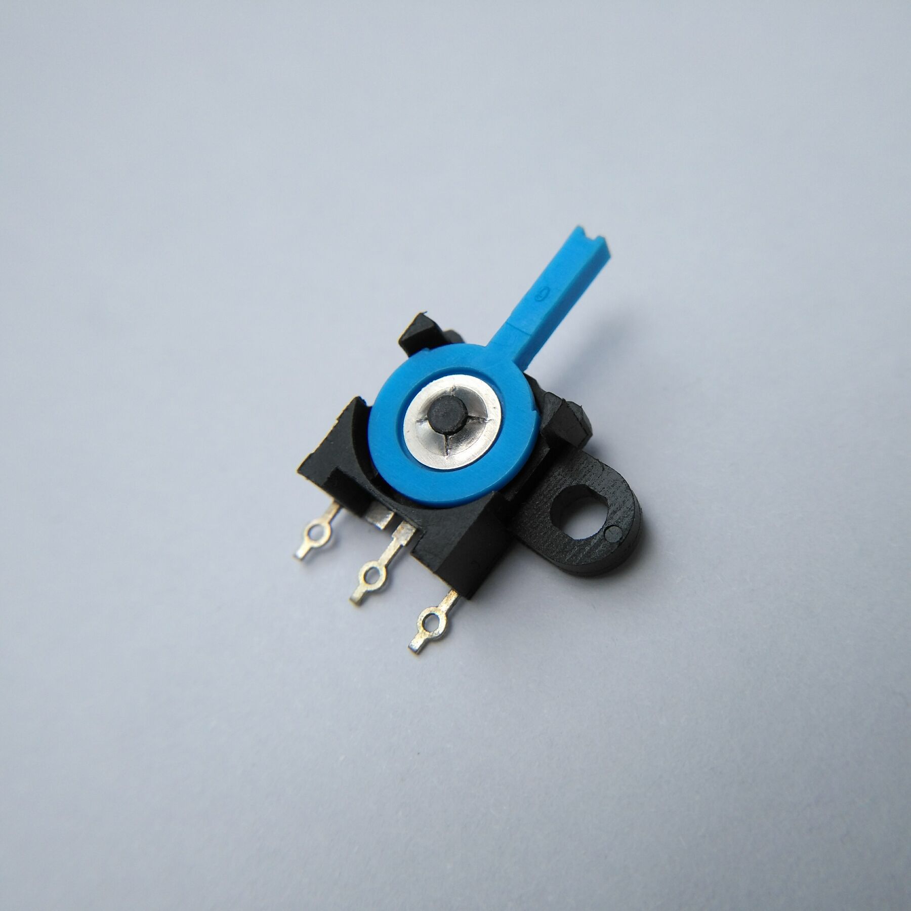 机芯微动叶片检测开关摆动开关9字复位开关3孔脚带耳朵蓝黑色