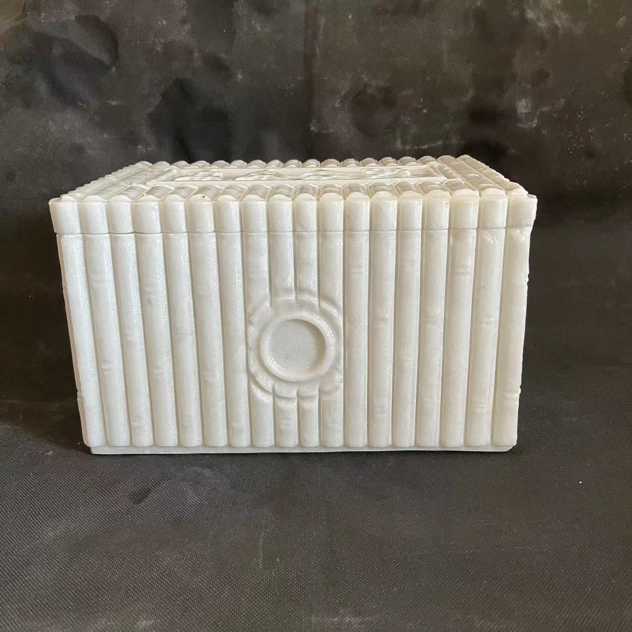 厂家供应汉白玉石骨灰盒整体石材挖制 骨灰盒 多种款式加工定制