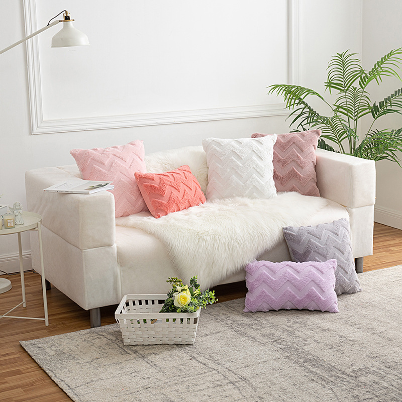 亚马逊pv绒抱枕汽车手感舒适靠垫套个性绣花水波纹办公室靠枕枕套