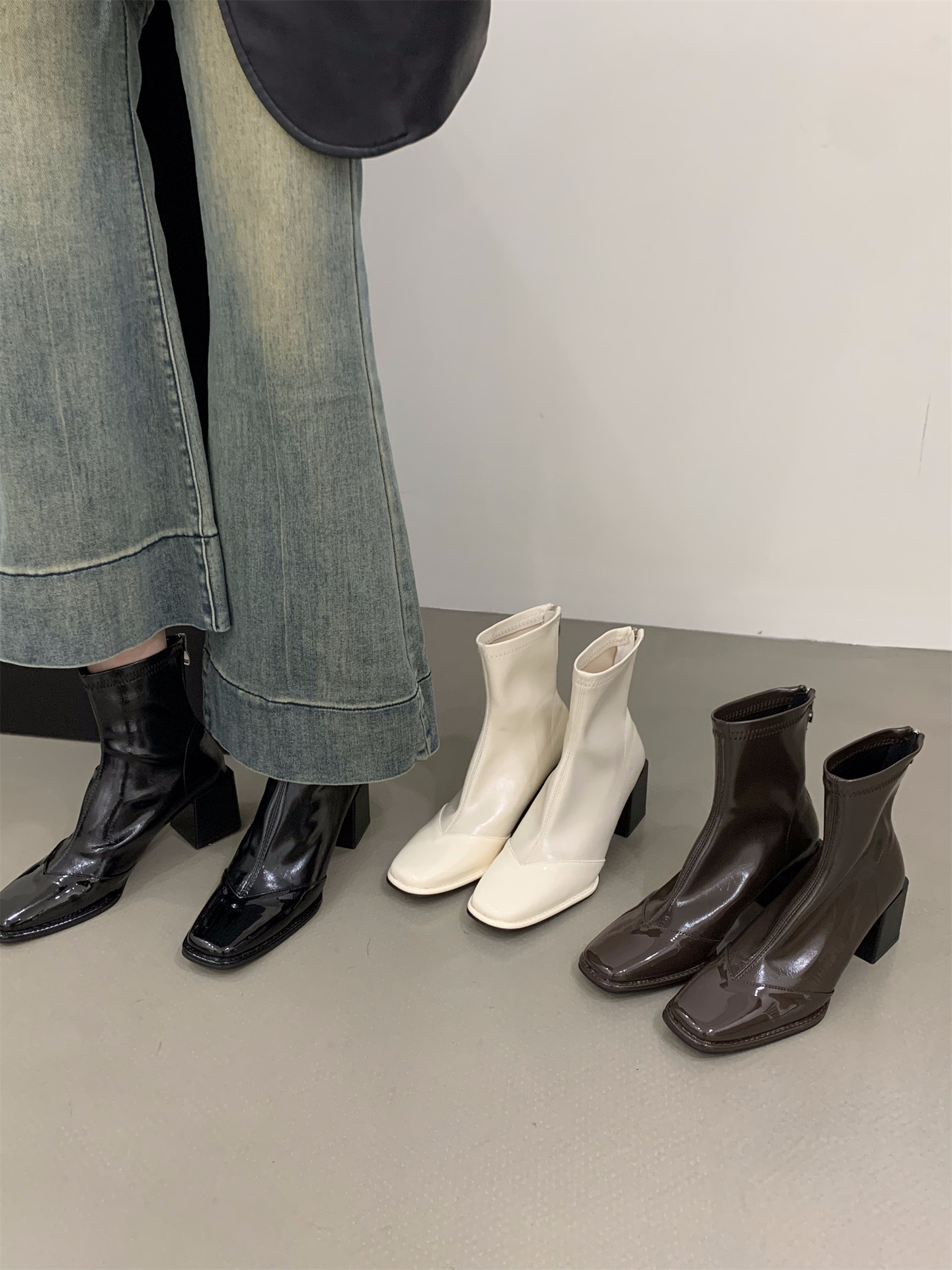 方头法式高跟拼接瘦瘦小短靴女鞋2023新款春秋季单靴白色马丁靴子