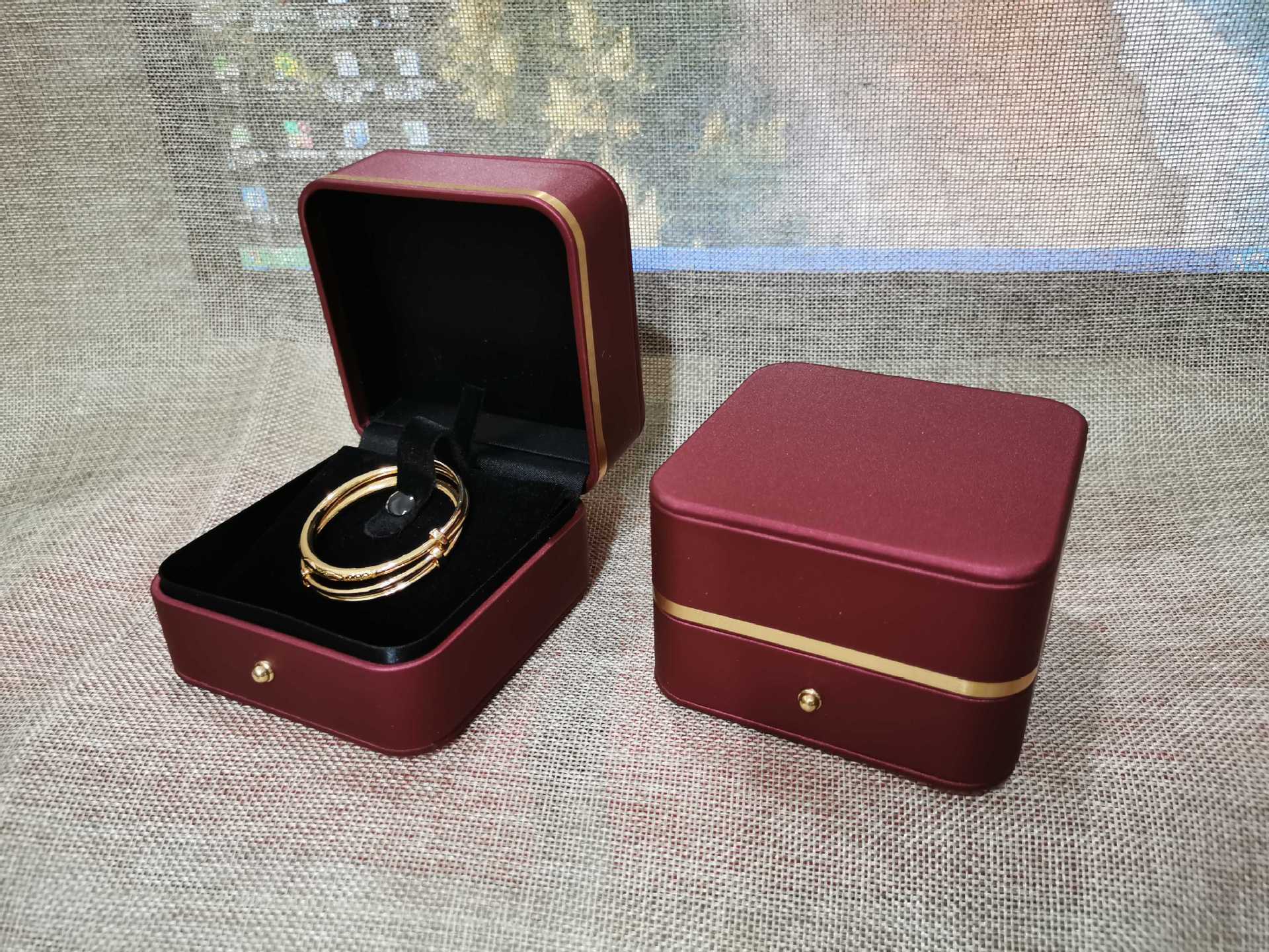红色圆角拉丝pu皮革高端首饰盒结婚钻戒盒吊坠盒手链盒全国包邮
