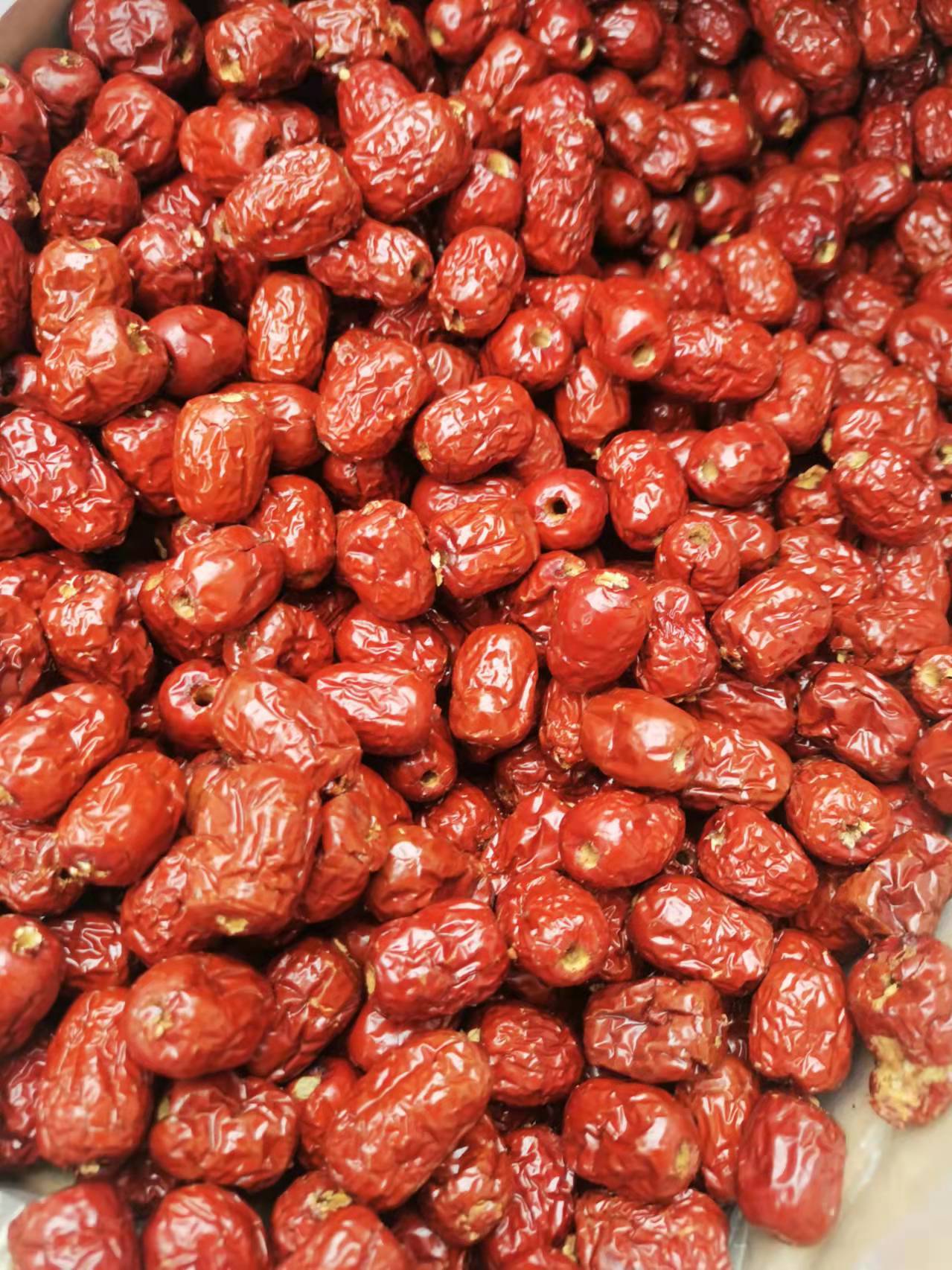 新疆若羌无核红枣20斤散装去核灰枣免洗软空心枣整箱大中小枣子批