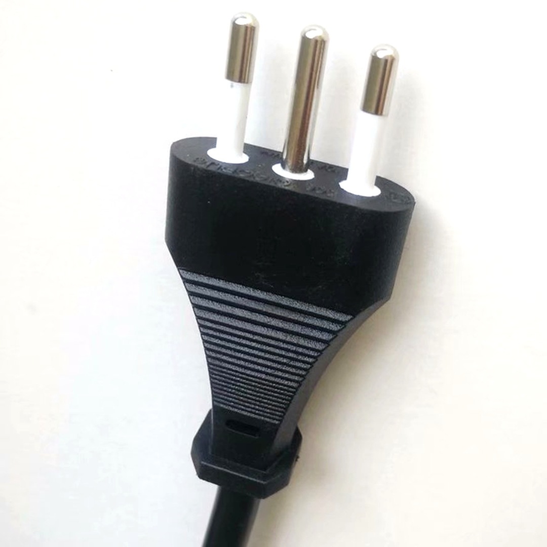 75平方pvc橡胶线一体成型意大利插头