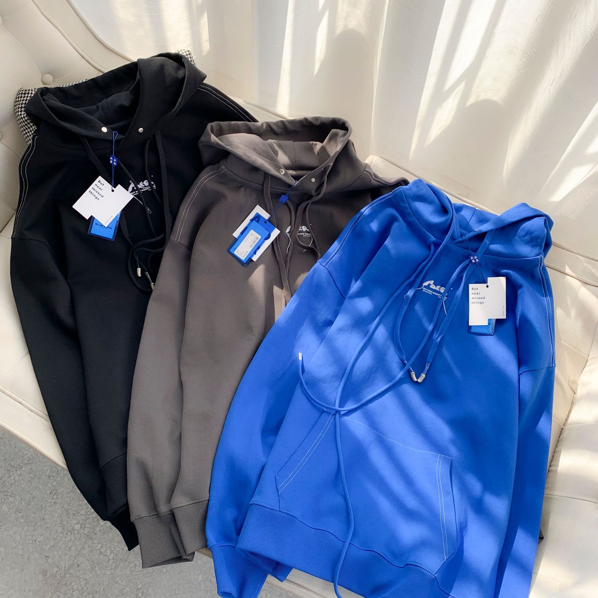 ader春季新款简约复古logo刺绣帽衫双帽绳收缩领口连帽情侣卫衣