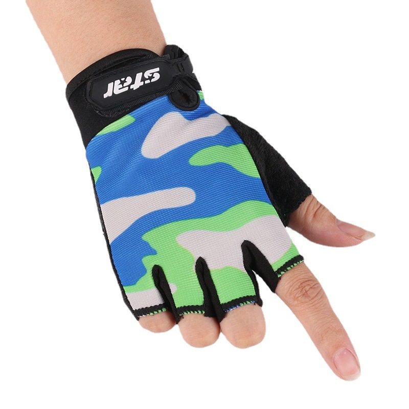 新款儿童运动半指手套轮滑卡通户外骑行自行车仿滑透气成人手套批