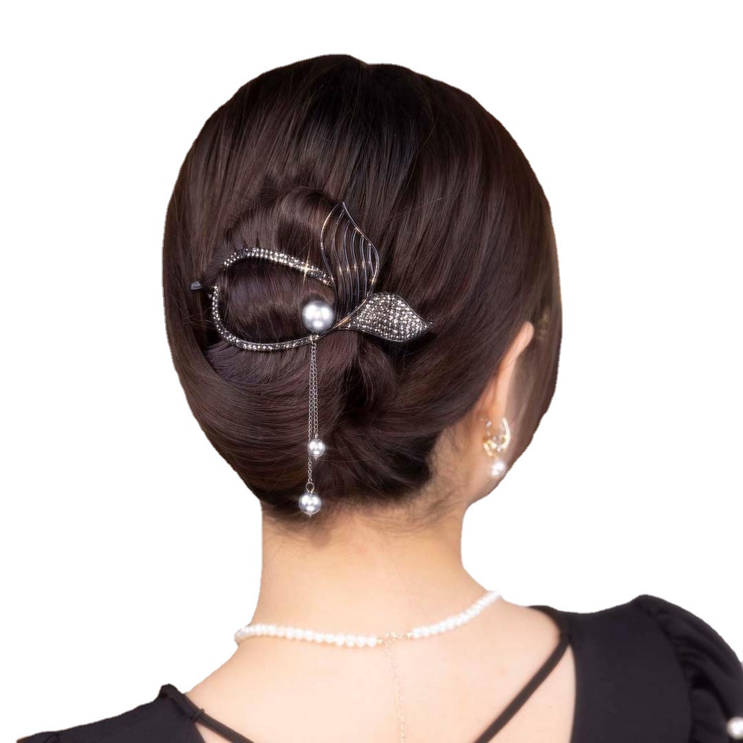 2023 New Light Luxury Hair Accessories Alloy Exquisite Fishtail Banana Clip Back Head Grip Updo Hairpin Headwear