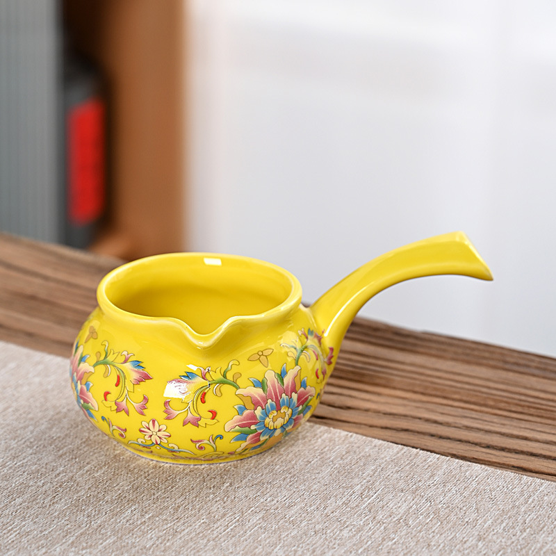 紫砂陶瓷公道杯侧把分茶器一体分茶杯家用功夫茶具配件公平杯茶海