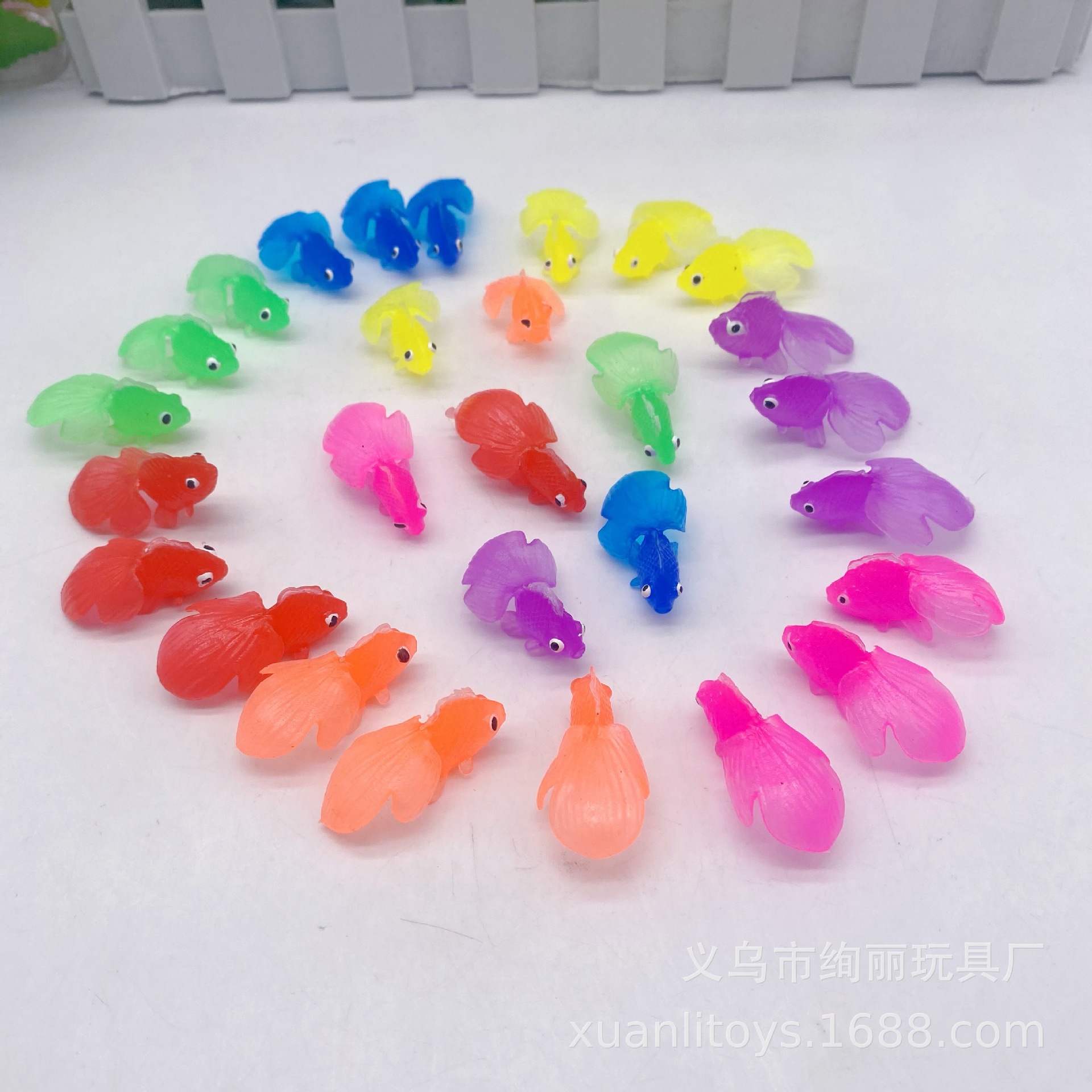 3.5cm Simulation TPR Floating Goldfish TPR Soft Rubber Small Fish Floating Toy Stall Night Market Fish Catching Toy