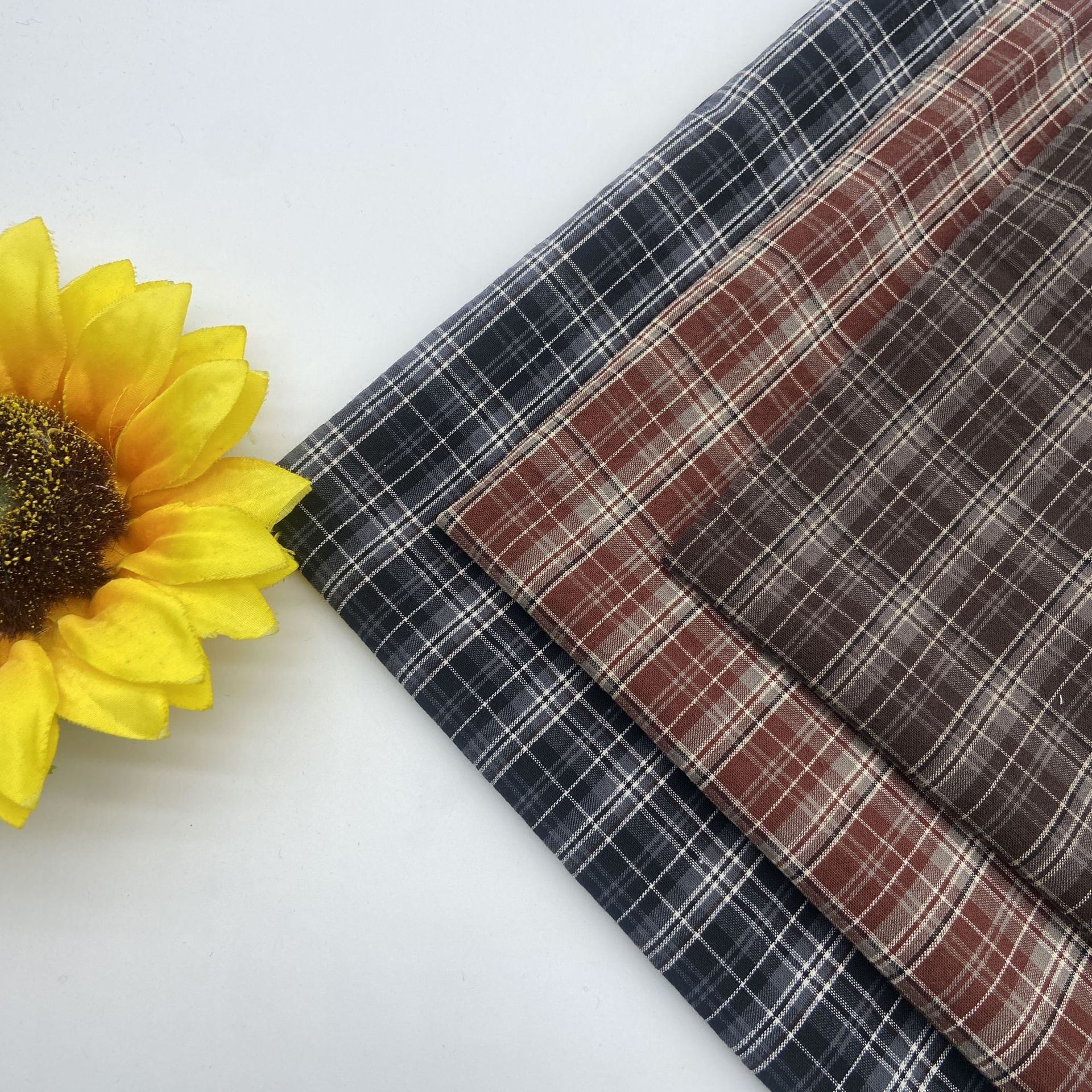 日韩格子布料棉布32支平纹衬衫连衣裙服装色织面料现货-阿里巴巴