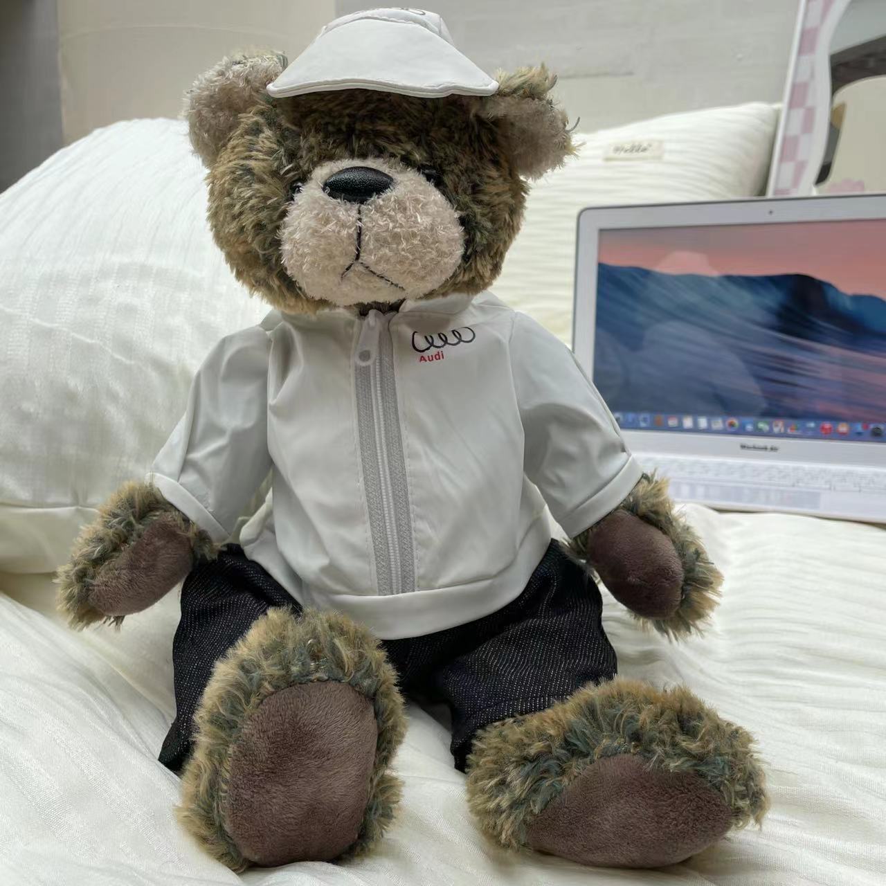4s店送礼穿衣小熊毛绒玩具奥迪车模熊可爱卡通穿衣熊可印客户logo