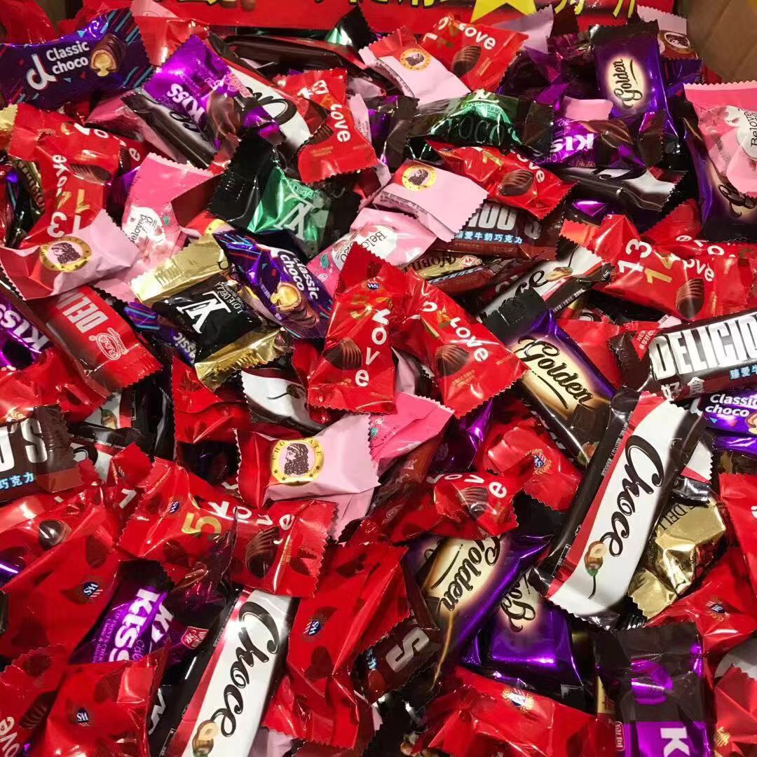 年货地摊批发巧克力各种混搭商场同款15元19元模式散装按斤称糖果