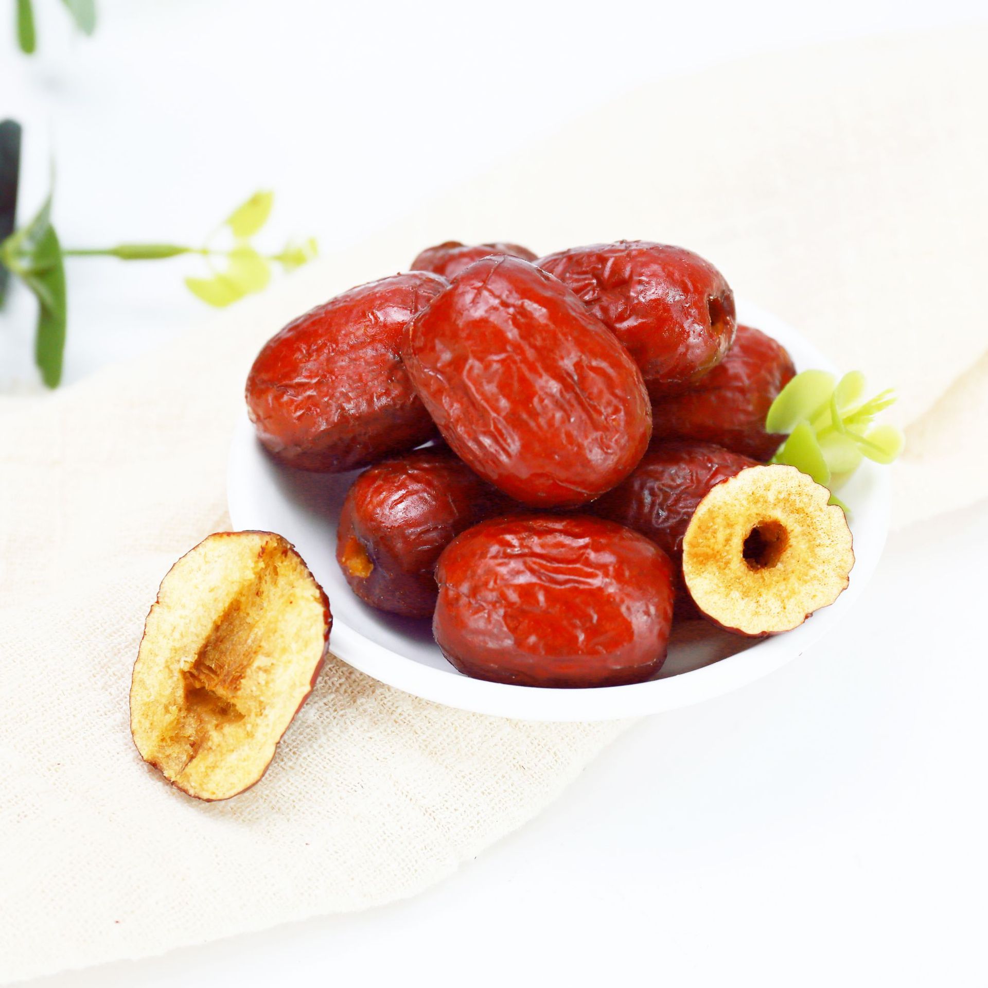 工厂批发新疆若羌灰枣香酥脆枣无核嘎嘣脆400g休闲小零食香酥脆枣