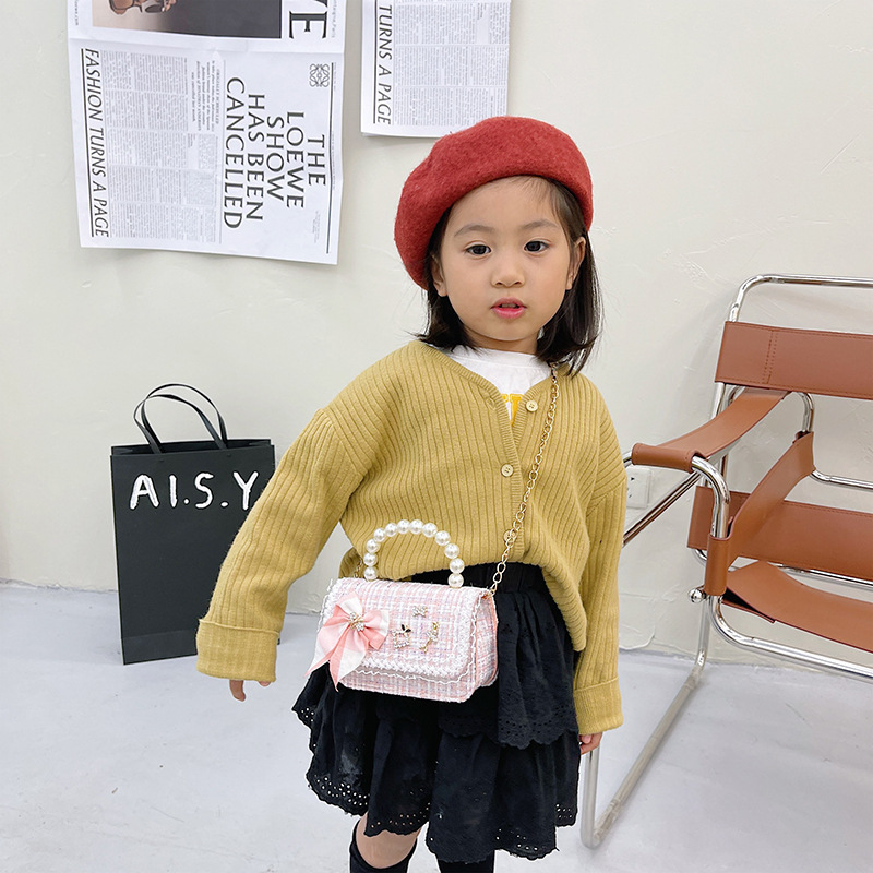 Children's Bag 2023 Pearl Handbag Autumn and Winter Western Style Small Square Bag Fashion Cute Girl Decorative Bag Messenger Bag