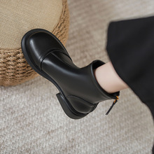 马丁靴女2024年秋冬新款英伦风弹力瘦瘦靴厚底黑色洋气小短靴
