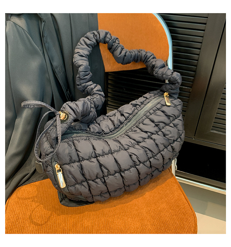 Women's Cotton-Padded Bag Underarm Bag Casual Cool Shoulder Bag Trendy Western Style Shoulder Bag Pleated Dumpling Bag Commuter Bag