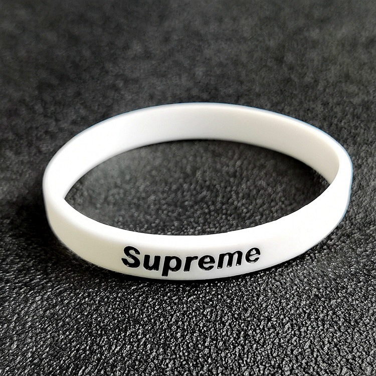 supreme硅胶手环 凹字橡胶手圈 矽胶粉丝手腕带 潮牌软胶手链批发