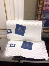 厂家批发泰国希尔顿乳胶枕礼品枕头活动团购护颈椎枕头芯微商代发