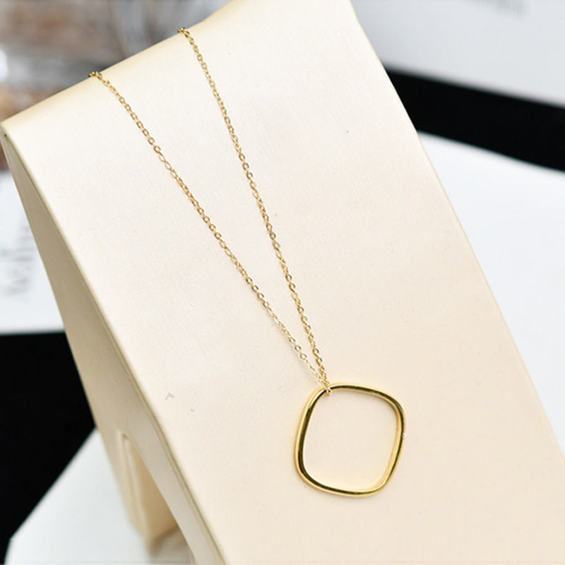 方形戒指吊坠项链女钛钢素圈小方戒锁骨颈链不掉色抖音小红书同款