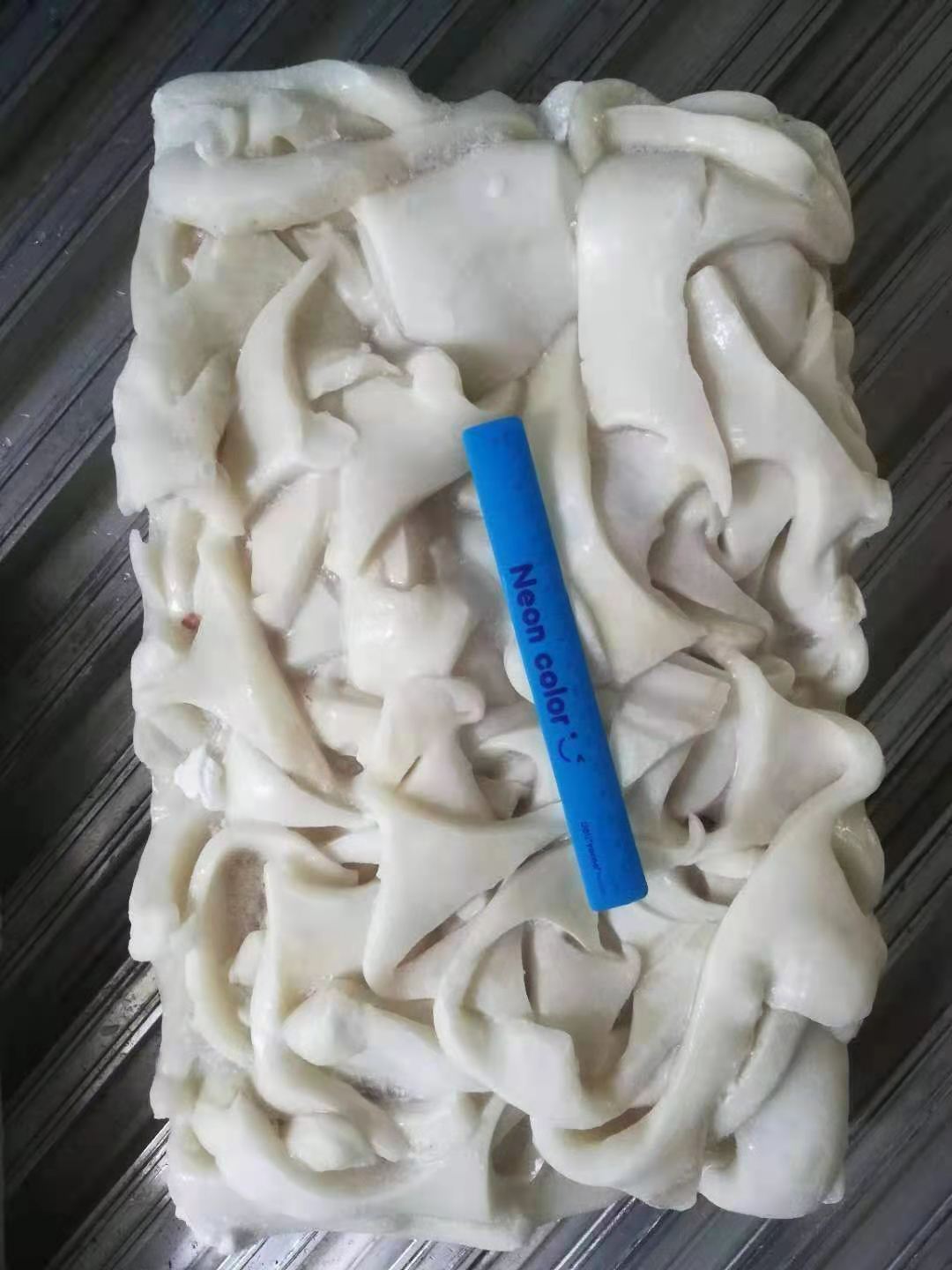 石狮万恒供应国产加工秘鲁鱿鱼大片去皮碎肉8公斤一件