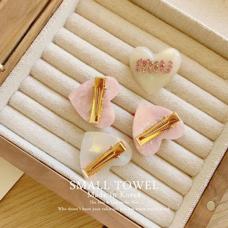 South Korea Imported 2023 Early Spring New Girl Pink Heart Shape Rhinestone Miu Hairpin Side Clip Bangs Cropped Hair Clip