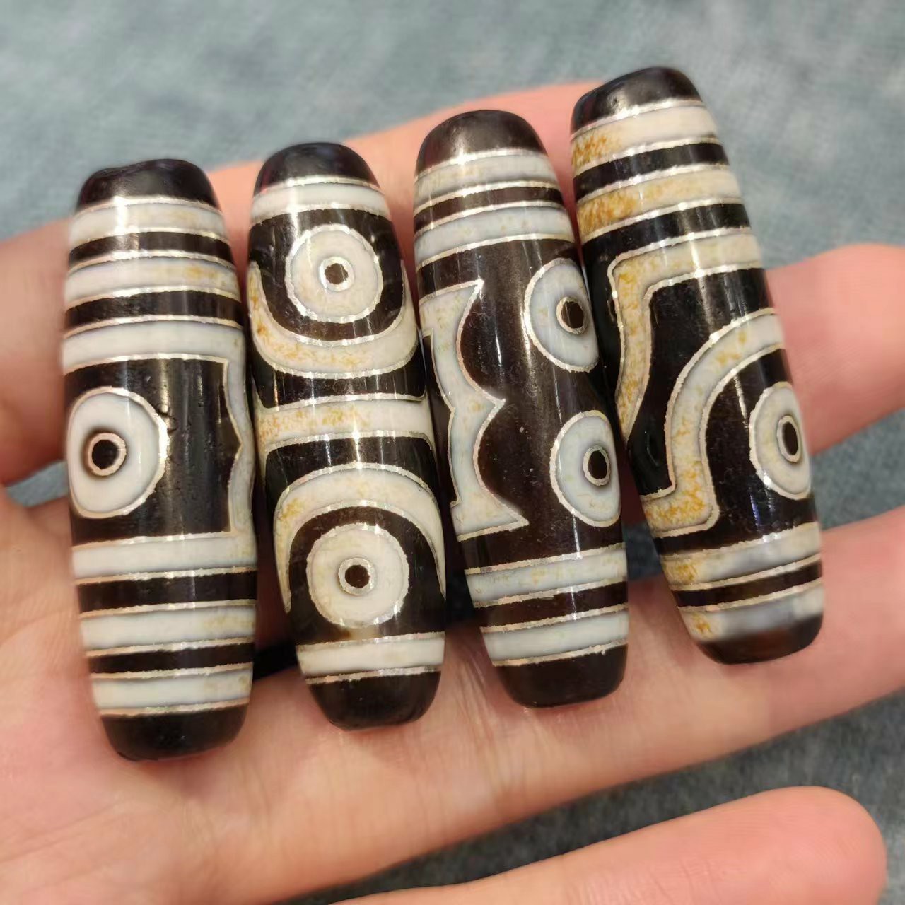 二眼三眼四眼挫银玛瑙天珠黑白风化包浆西藏老天珠文玩佛珠吊坠