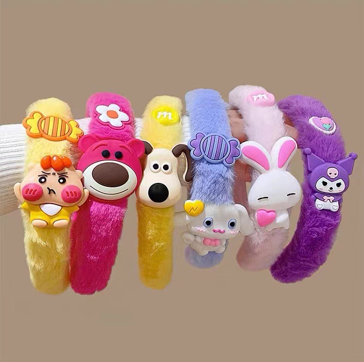 儿童发箍可爱卡通草莓熊玉桂狗发卡女孩发捆压发毛绒头箍宝宝发饰