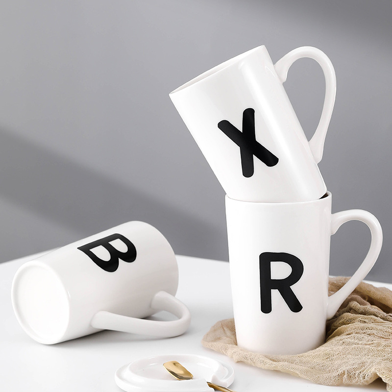北欧陶瓷马克杯带盖带勺创意家用咖啡杯办公室个性字母姓氏喝水杯