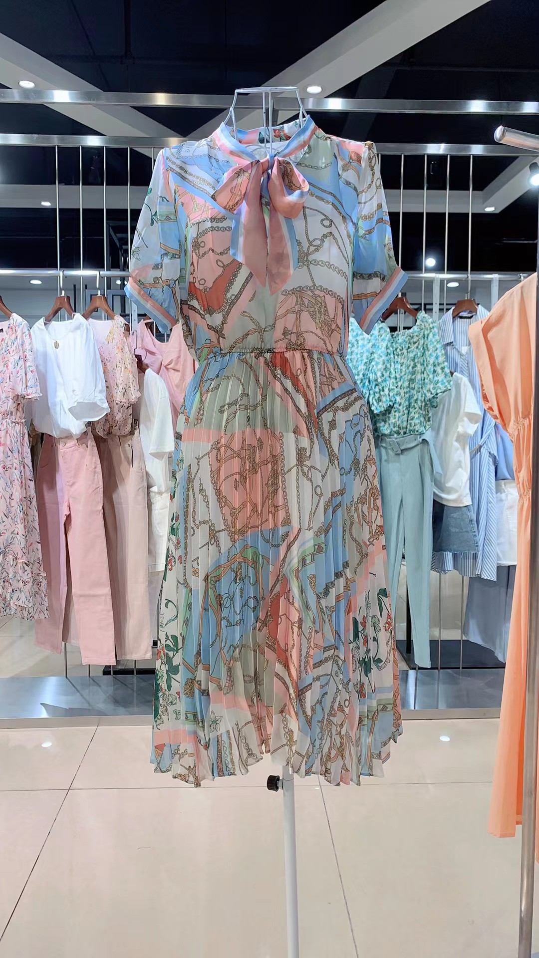 拉素夏装新款女装品牌折扣休闲正品年轻时尚连衣裙品牌组合