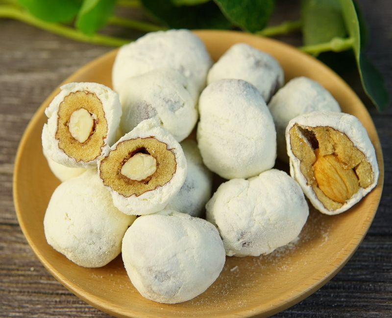 西域皇后奶枣网红新疆奶酪枣巴旦木夹心红枣杏仁小零食小吃特产
