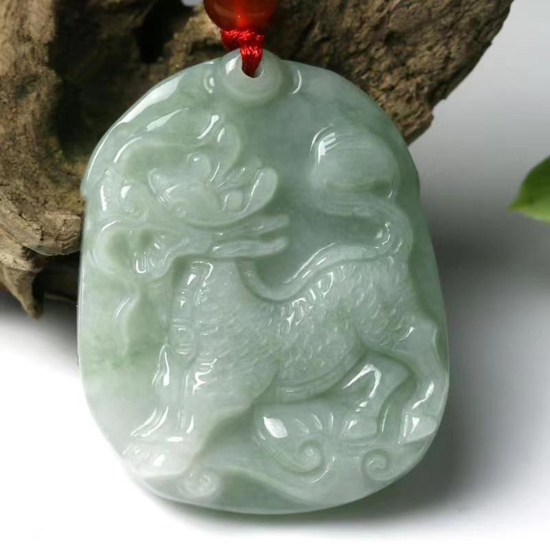 翡翠a货麒麟吊坠翠玉麒麟献福平安牌子麒麟献宝玉石挂件玉石吊坠