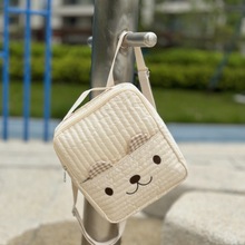 韩版新款儿童包可爱刺绣小熊背包幼儿园书包宝宝出游轻便双肩包潮