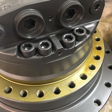 山东临工20吨挖掘机行走液压马达总成 em14v-82 履带行走液压马达