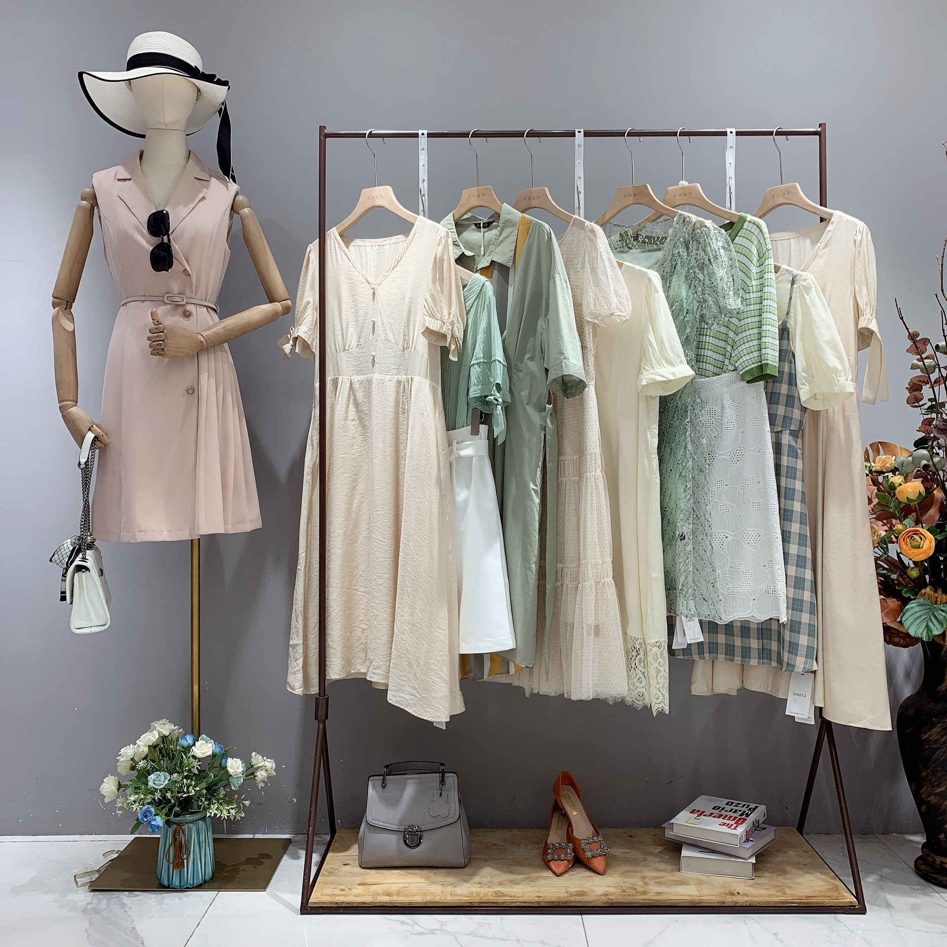 裙子哥邦夏装品牌女装批发撤柜高端专柜外贸一手货源走份衣服