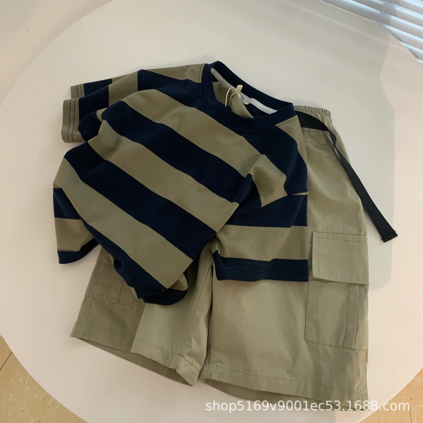 小资范童装品牌折扣 暇步士黑面包童装尾货地摊货源批发杂款走份