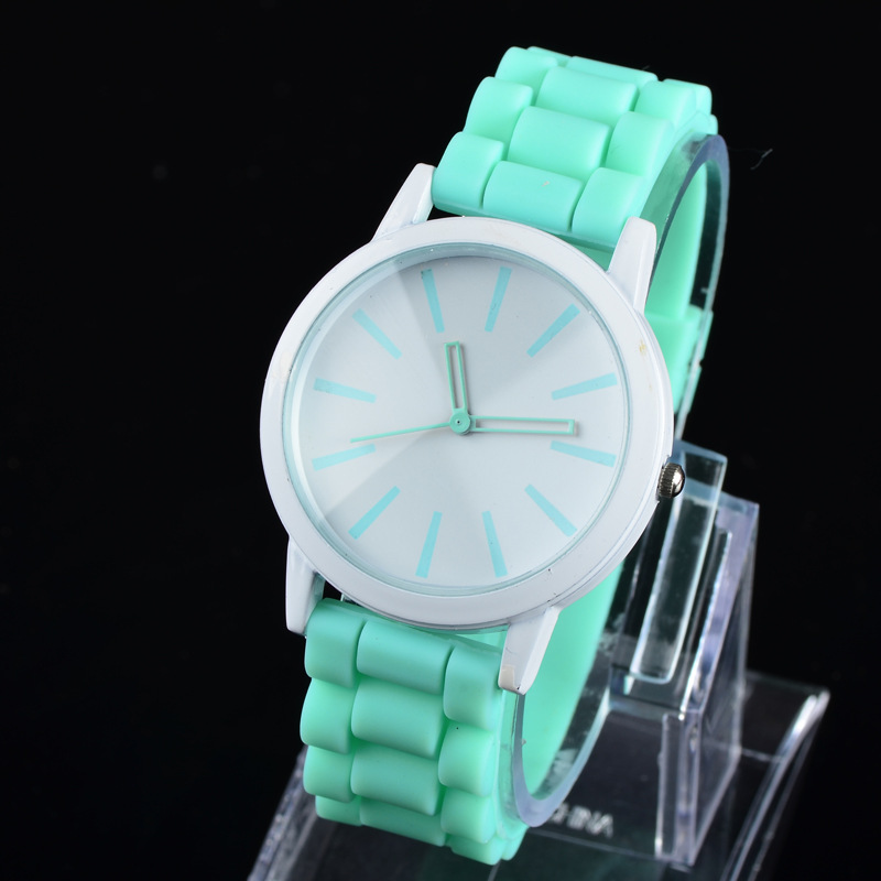 Foreign Trade Geneva Fresh Hollowed-out, Knitted 15 Colors Korean Style Fashion Student Men's and Women's Fashion Silicone Watch Wholesale